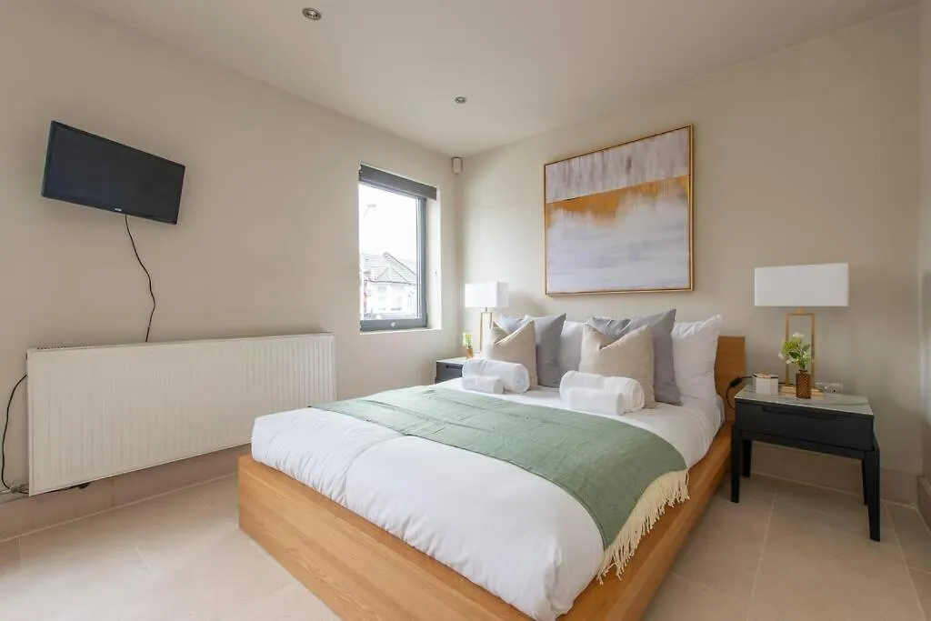 Elegant 1-Br Retreat In Ilford Centre Διαμέρισμα