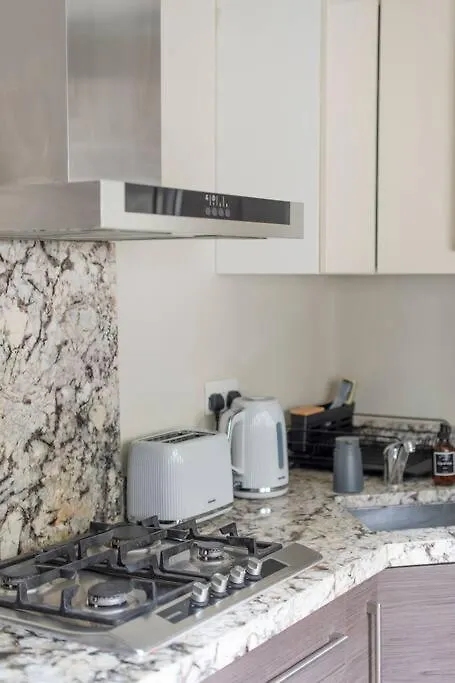 Elegant 1-Br Retreat In Ilford Centre Διαμέρισμα
