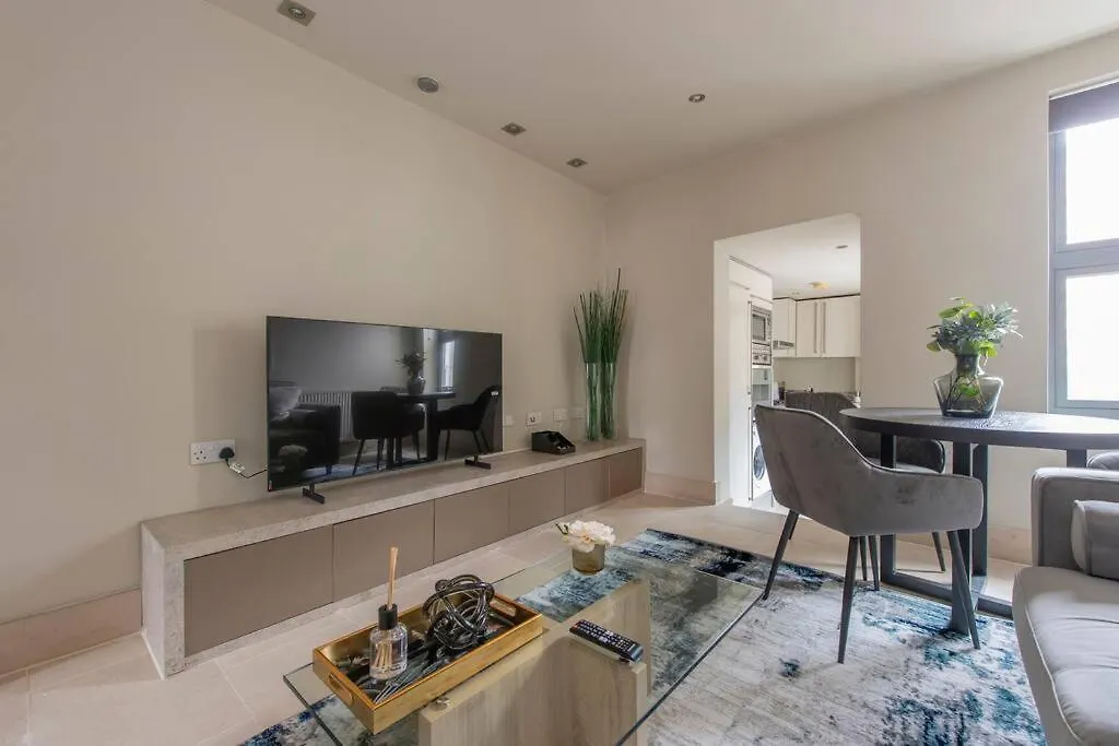 Elegant 1-Br Retreat In Ilford Centre Apartment